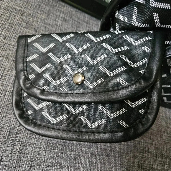 Fashion Black and  Whit Mini Tote Bag with Removable Pouch - Super Cute! - Picture 5 of 12